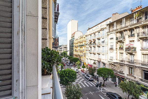 Charmant Appartement Au Centre De Nizza Exterior foto